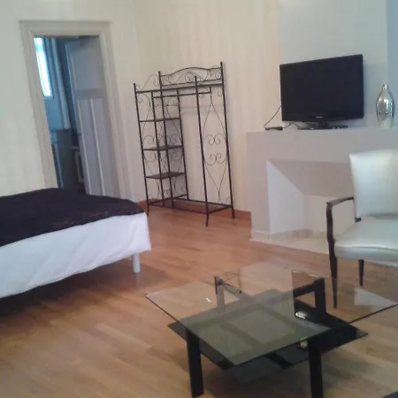 Le Chateau De Bed & Breakfast Buchy (Moselle)