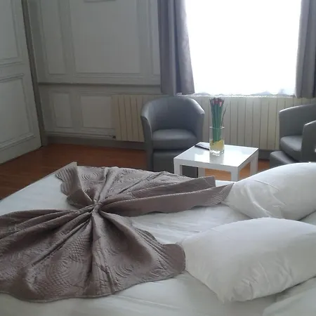 Le Chateau De Buchy Bed & Breakfast