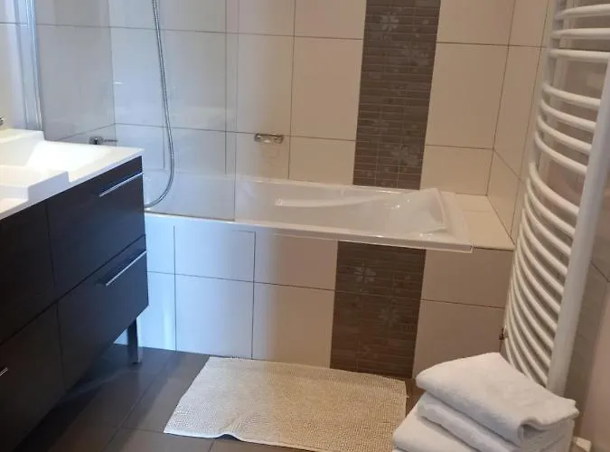 Le Chateau De Bed & Breakfast Buchy (Moselle)